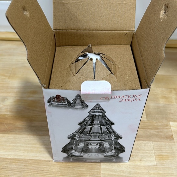 Mikasa, Small Stacking Christmas Tree Candy Dish. - Picture 7 of 9